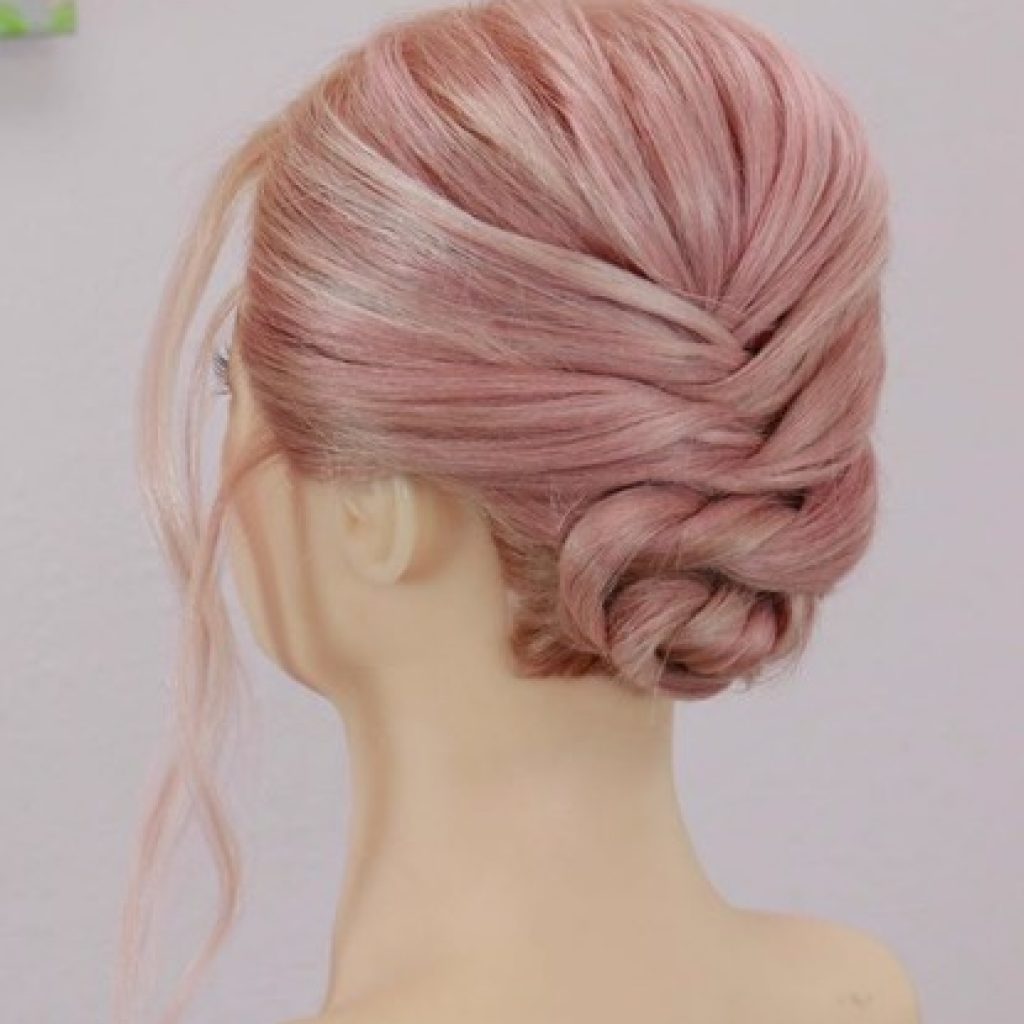 Quick updo on short hair using knots and ties