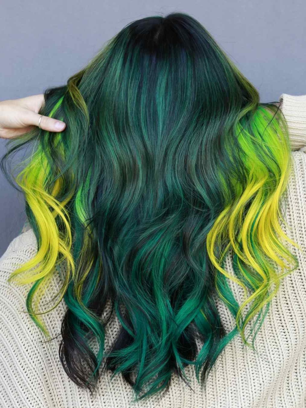 Vivid Green to Yellow Colormelt on Dark Hair Mirella Manelli